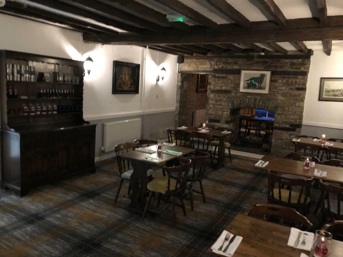 The Griffin Llyswen Hotel Brecon Exterior photo