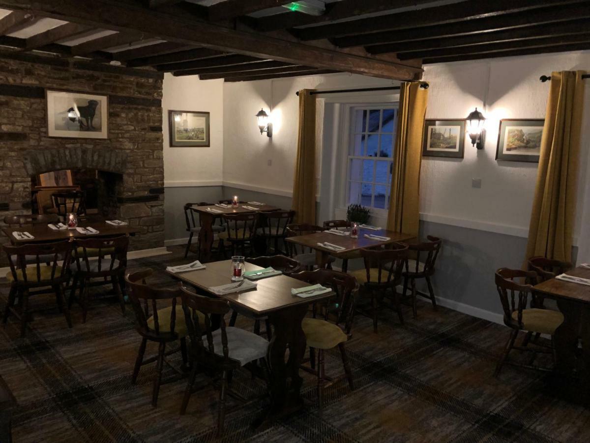 The Griffin Llyswen Hotel Brecon Exterior photo